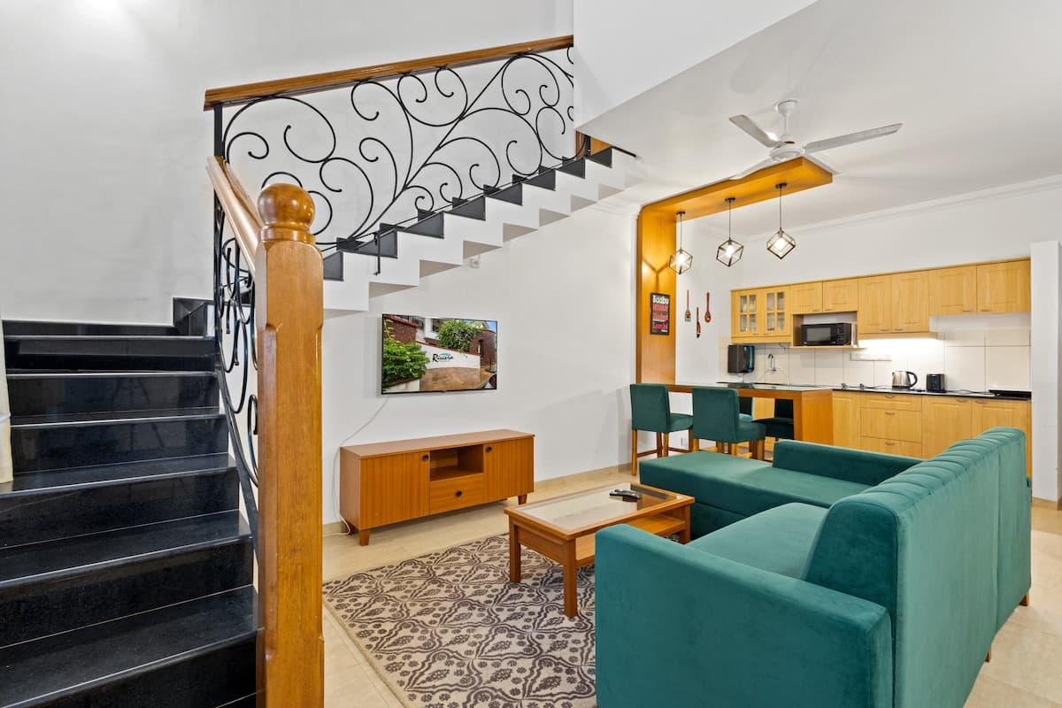 Main stay photo
