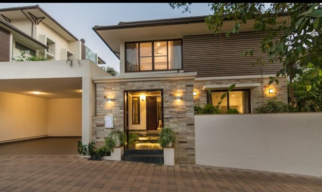 Main stay photo