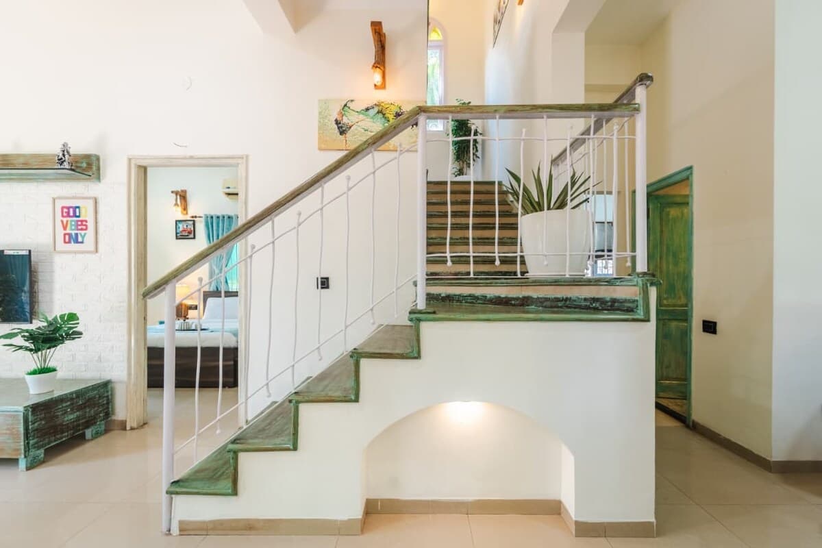Main stay photo