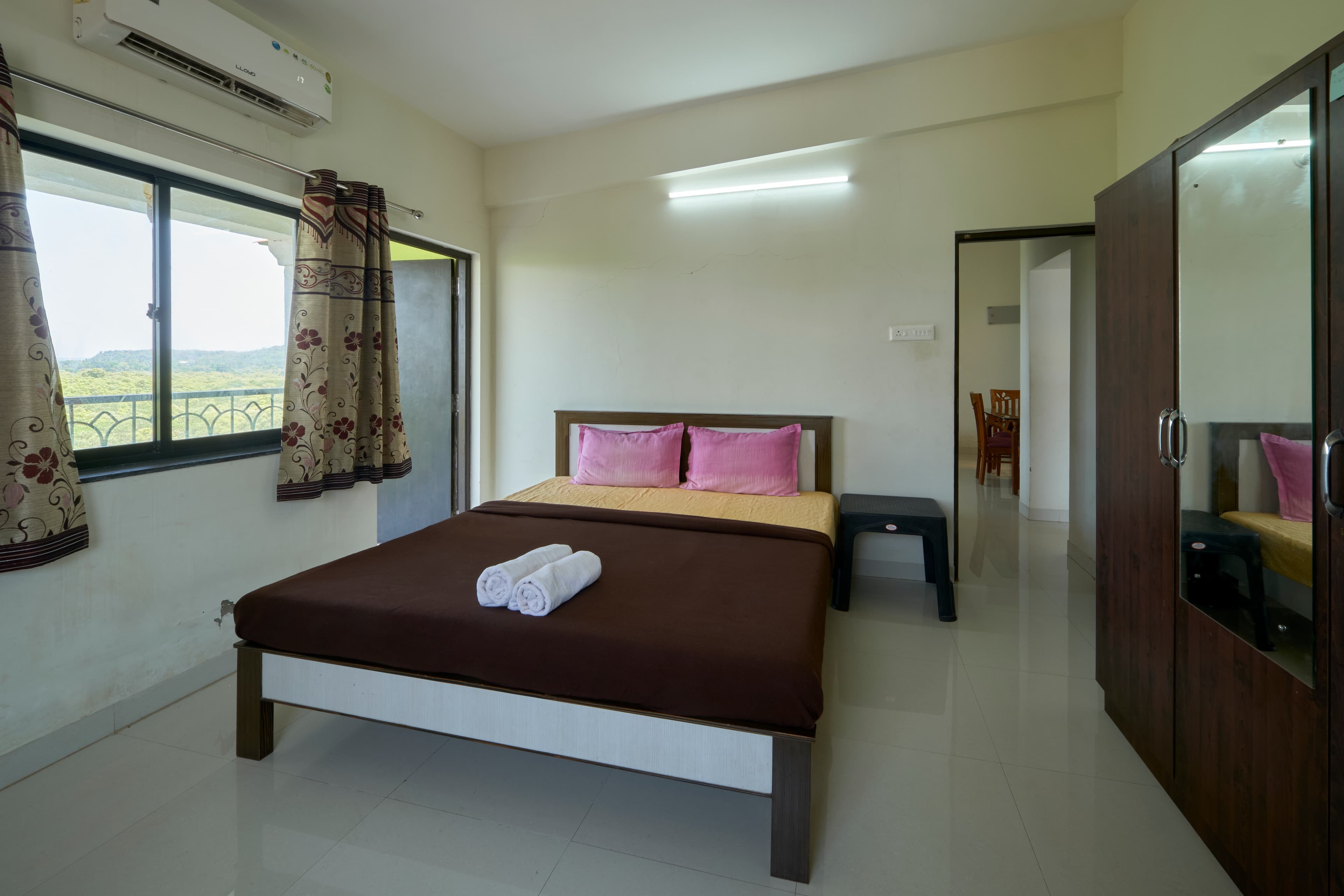 Main stay photo