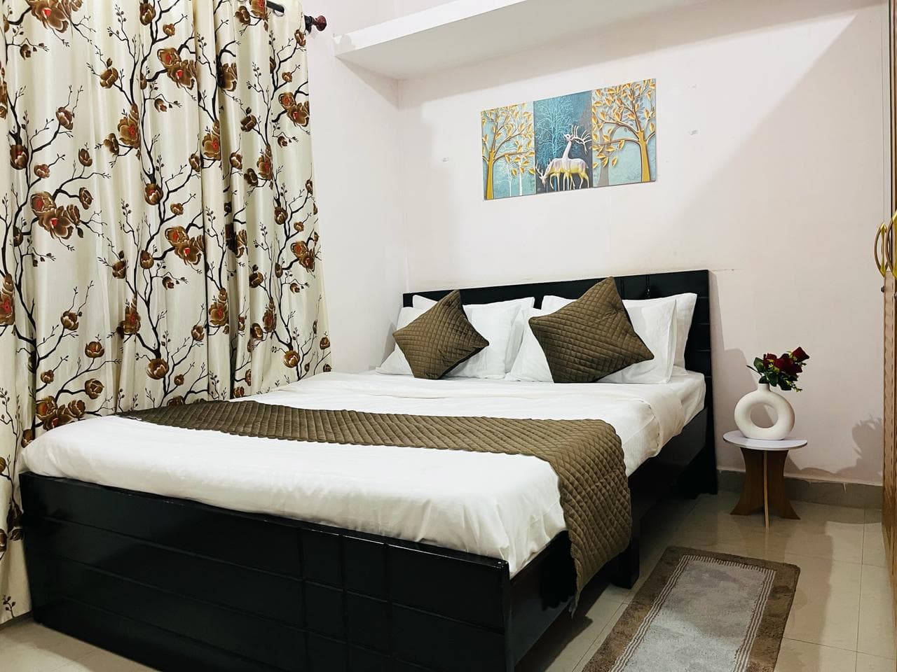 Main stay photo
